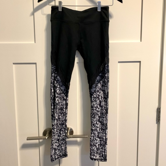 Fabletics Mid-Rise Mesh Power-hold Leggings - Picture 7 of 10